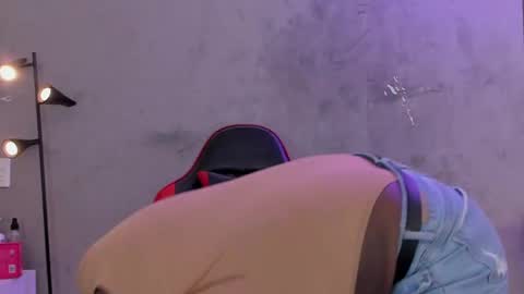 Naomi Blair online show from April 2026 03:26:02 AM