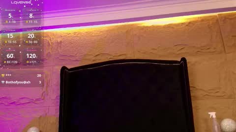 Naomi online show from October 2025 09:26:02 PM