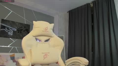 naomi_reiss online show from June 2026 12:54:01 AM