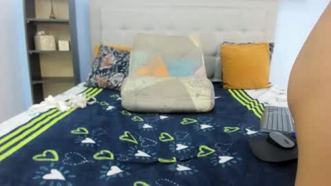 Snapshot of naomi_sex21 chatting on February 2026 01:00:02 PM naomi_sex21 online show from February 2026 01:00:02 PM