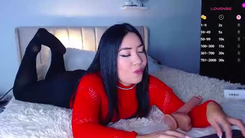 Snapshot of naomi_wong chatting on July 2026 05:01:02 PM Guys the page has lately failed. If you see me disconnected thats why. online show from July 2026 05:01:02 PM