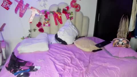    online show from February 2025 06:56:02 PM