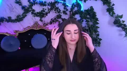 naomibaae online show from November 2025 03:04:01 PM