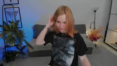 Naomi online show from November 2025 04:06:01 PM