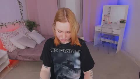 Naomi online show from November 2025 04:38:02 PM