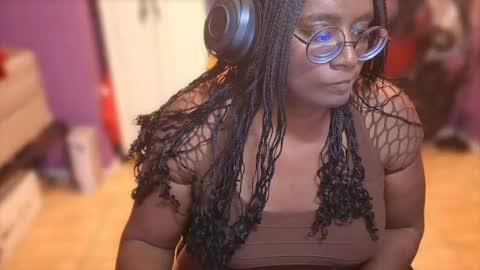 Naomi online show from October 2025 10:15:01 AM