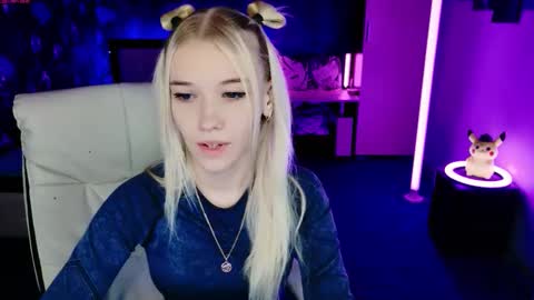 naomihita online show from December 2025 01:17:02 PM