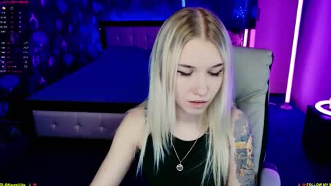 naomihita online show from January 2026 12:42:02 PM