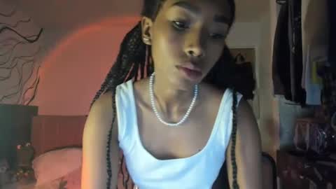 Naomii online show from January 2025 01:32:01 AM