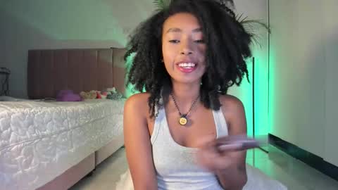 Naomii online show from October 2025 01:24:02 AM