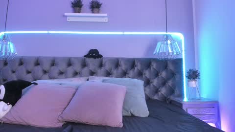 Naomi online show from December 2024 09:56:02 PM