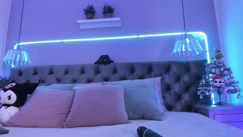 Naomi online show from December 2024 01:08:02 PM