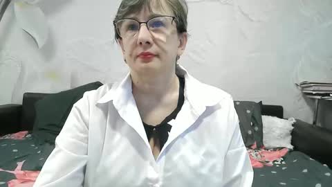 naomimolligan online show from May 2026 10:55:02 AM