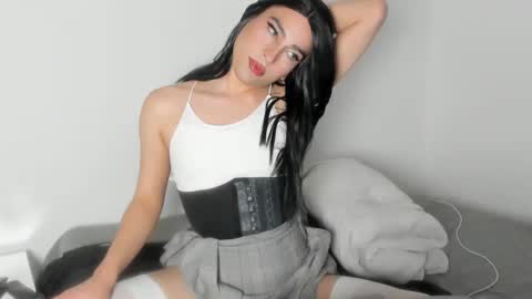 Naomi Moore online show from October 2025 11:36:02 PM