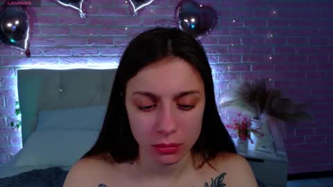 Naomi online show from November 2025 04:50:02 AM