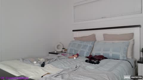 naomirhoades online show from July 2026 03:21:02 PM