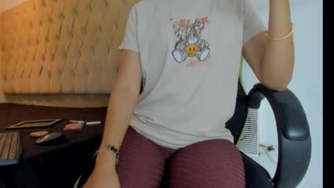 naomis_35 online show from February 2026 08:13:01 PM