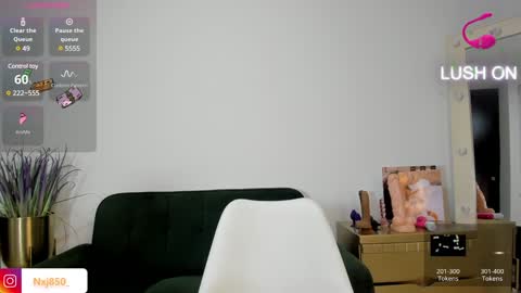 Naomi     online show from January 2025 10:51:02 PM