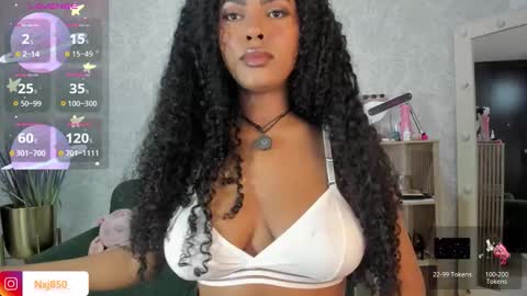 Naomi     online show from November 2025 11:32:02 PM