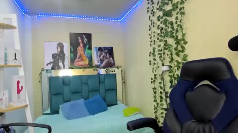 naomy online show from January 2025 11:11:01 PM