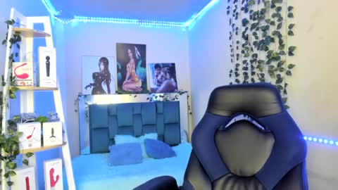 naomy online show from February 2025 12:31:02 AM