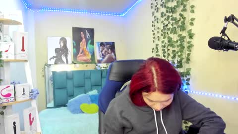 naomy online show from February 2025 09:58:02 PM