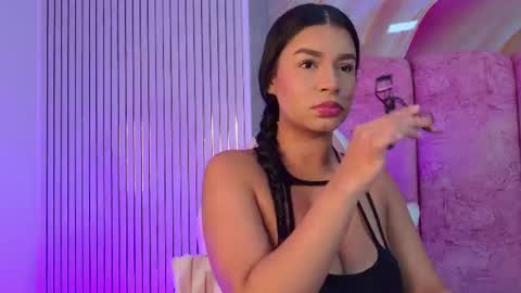 Naomy  online show from July 2026 11:58:02 AM