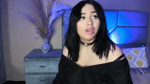 Naomy online show from April 2026 09:04:02 PM