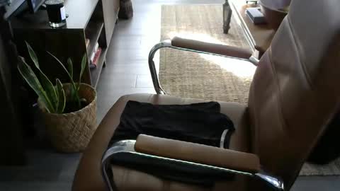 Snapshot of nareth338 chatting on February 2025 11:22:02 PM nareth338 online show from February 2025 11:22:02 PM