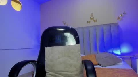 Snapshot of nascary_fox chatting on March 2026 08:16:02 PM Nascary Fox online show from March 2026 08:16:02 PM
