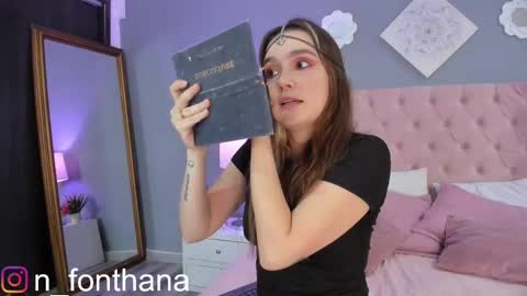 Nashly Fontana online show from October 2025 01:52:01 PM