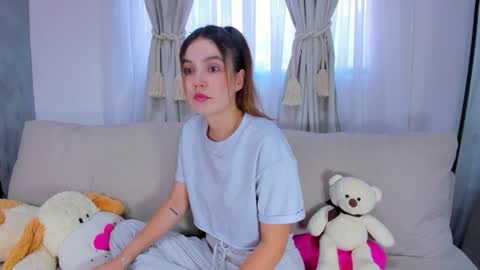 Snapshot of nashlyfontanna chatting on June 2026 01:19:02 PM Nashly Fontana online show from June 2026 01:19:02 PM