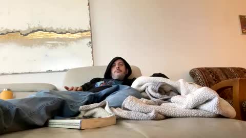 nassobout online show from December 2024 02:00:01 PM