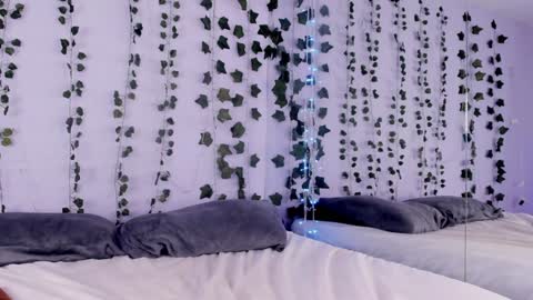 Maira online show from January 2025 10:44:02 PM