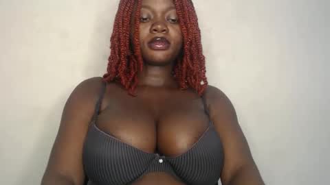 Amanda online show from October 2025 07:13:01 PM