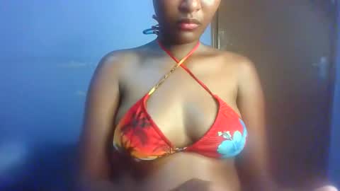 Caren online show from November 2025 07:58:01 PM