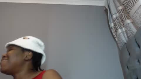 Kim online show from November 2025 05:12:02 PM