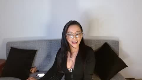 nathalia online show from January 2025 10:01:02 PM