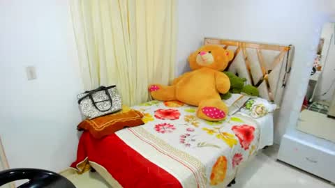 Natalia online show from June 2026 07:34:01 PM