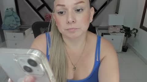 natalia5560 online show from November 2025 03:24:02 PM