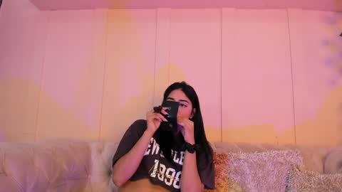 Naty  online show from January 2025 12:31:02 PM