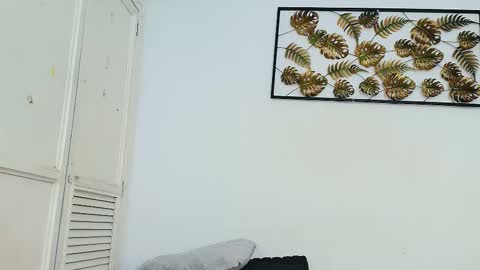 Naty  online show from September 2025 12:15:01 PM