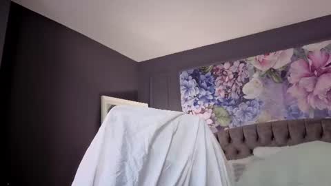 Snapshot of natalie_bitton chatting on June 2026 10:58:01 AM Natalie online show from June 2026 10:58:01 AM