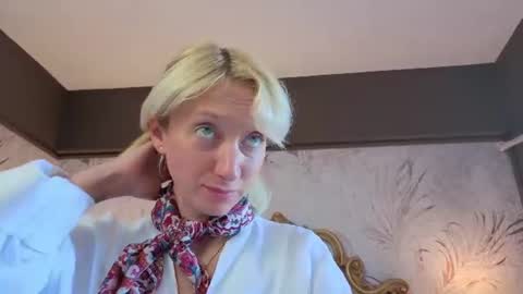 Snapshot of natalie_bitton chatting on July 2026 07:23:02 AM Natalie online show from July 2026 07:23:02 AM