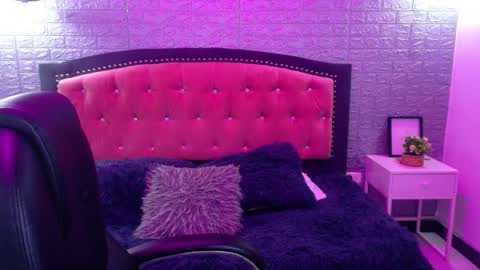 natalie  online show from October 2025 02:56:01 AM