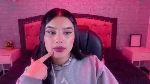 natalie  online show from February 2026 03:21:02 AM