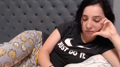 Miia online show from February 2025 09:57:02 AM