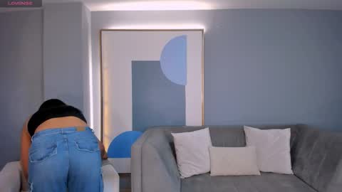 Natalie Lewis online show from February 2026 11:22:01 AM