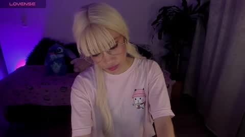 MissNatis online show from November 2025 01:37:01 AM