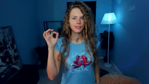 Natalie online show from September 2025 05:09:02 AM